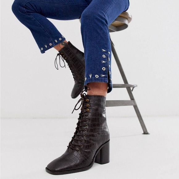 Leather square toe boots - Picture 2 of 8